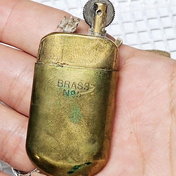 Vintage RJR RJ Reynolds Tobacco Brass #5 Camel Lighter in Suede Drawstring Bag - Picture 6 of 10